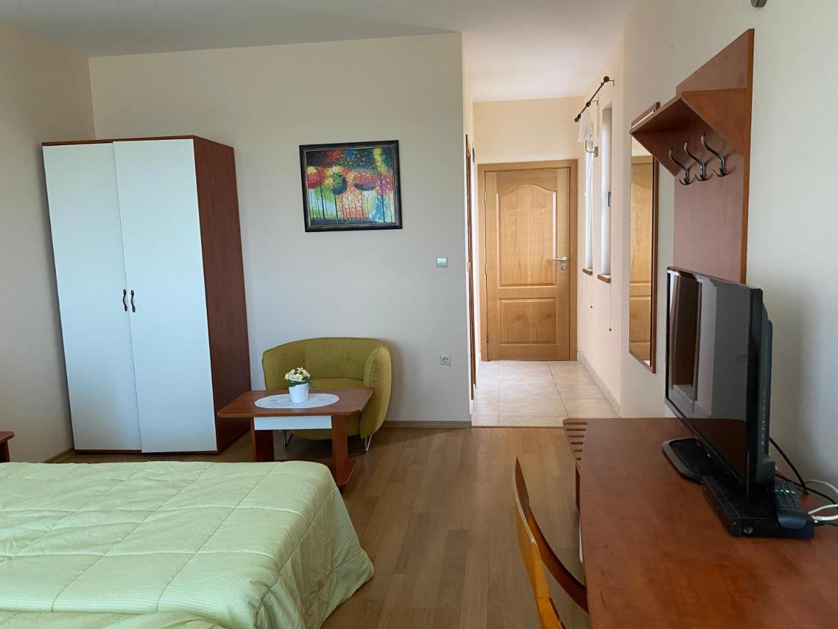 Guest House Golden Flake 4Km From Bolata Beach Bŭlgarevo 외부 사진