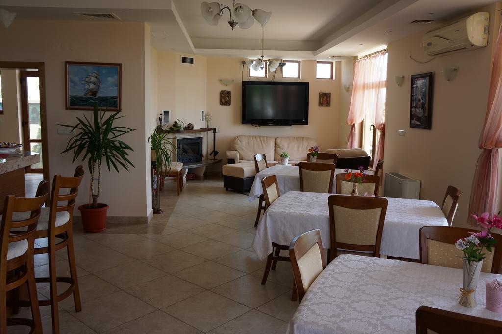 Guest House Golden Flake 4Km From Bolata Beach Bŭlgarevo 외부 사진